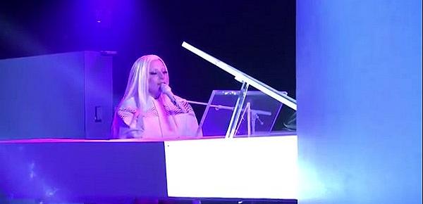  Lady Gaga - ARTPOP (Live on The Tonight Show)